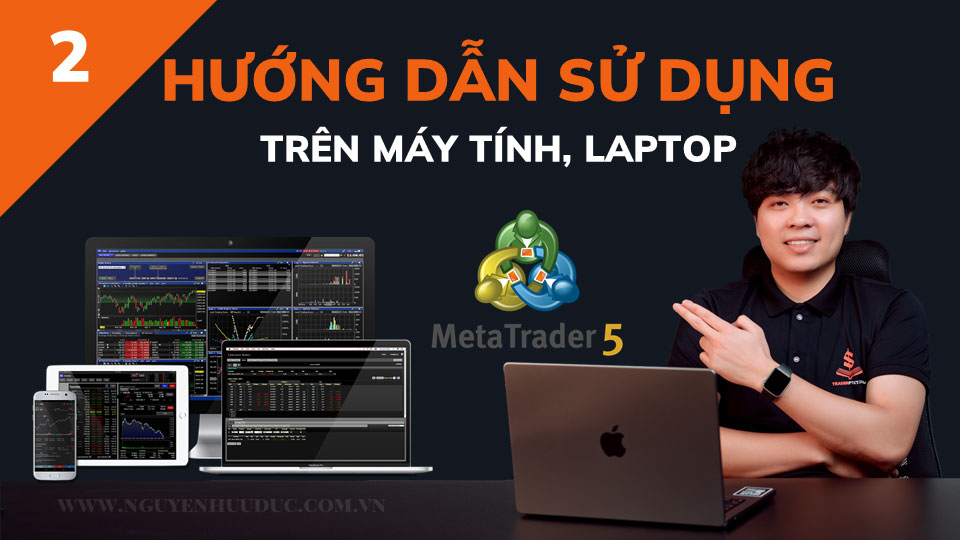 Trader sử dụng nền tảng MetaTrader 5 trên máy tính xách tay trong văn phòng hiện đại