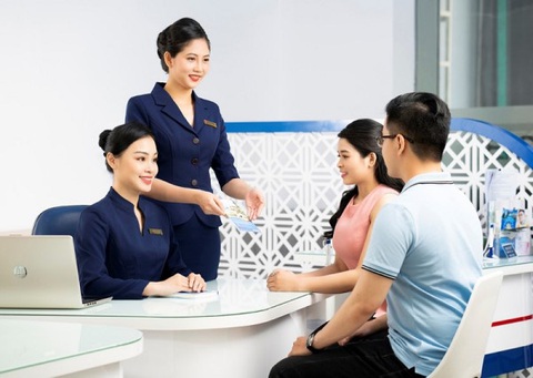 Đội ngũ hỗ trợ khách hàng đa ngôn ngữ tại FXTM